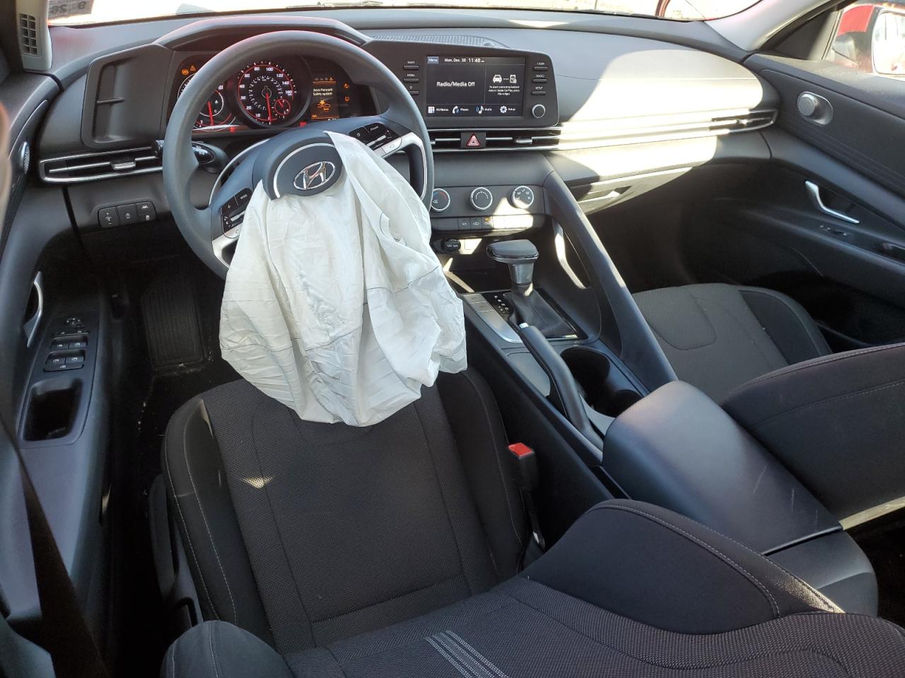 2022 HYUNDAI ELANTRA SE VIN:5NPLL4AG9NH061736