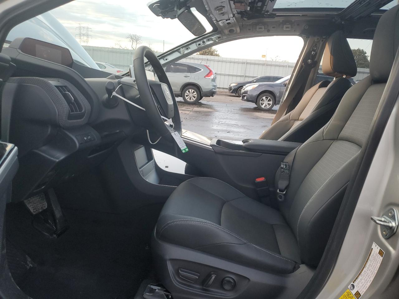 2024 TOYOTA BZ4X XLE VIN:JTMABACA5RA072490