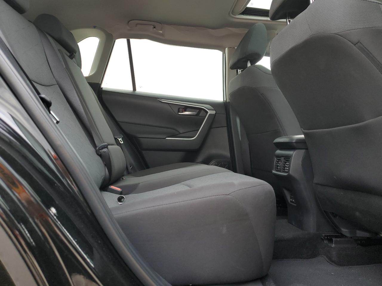 2024 TOYOTA RAV4 XLE VIN:2T3W1RFVXRC288683