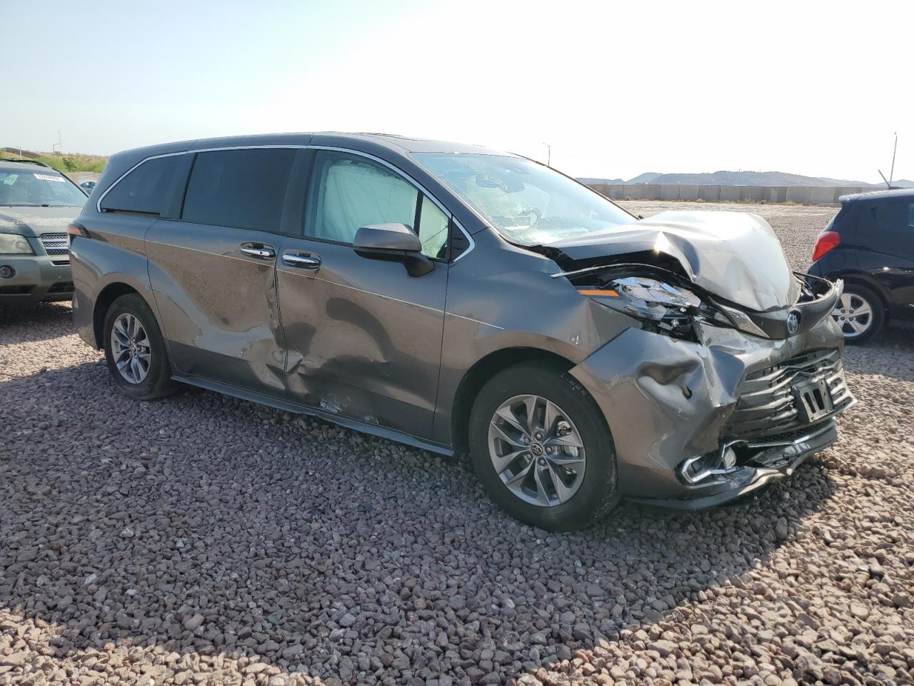 2022 TOYOTA SIENNA XLE VIN:WP0AA2A8XNS255297