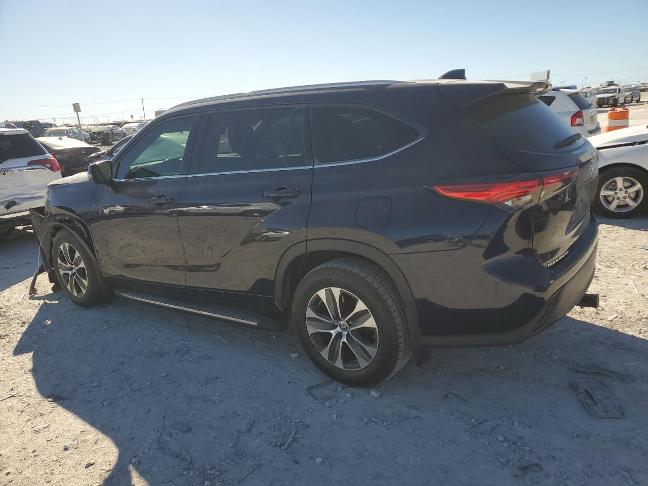 2022 TOYOTA HIGHLANDER HYBRID XLE VIN:5TDGARAH6NS514993