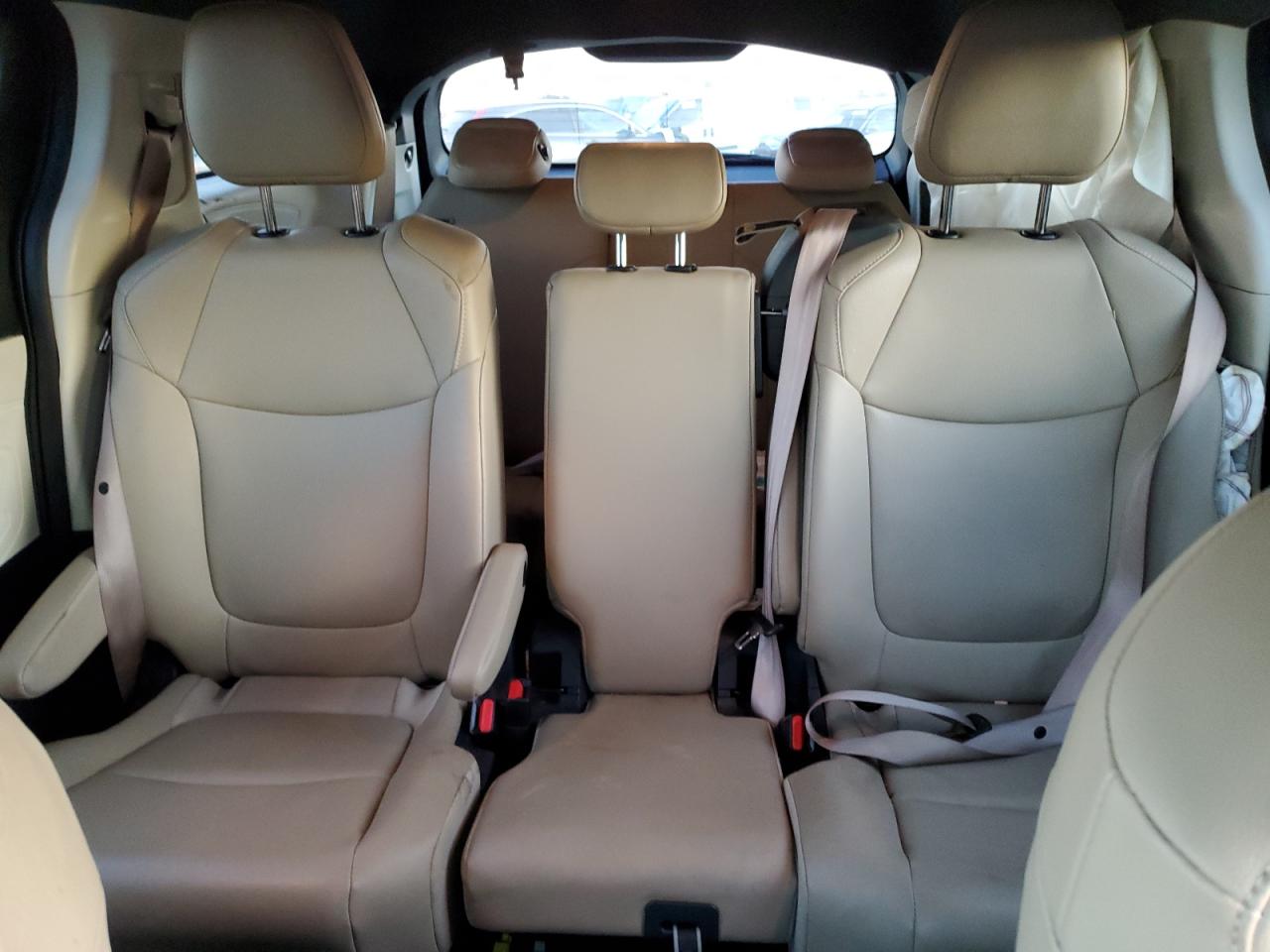 2022 TOYOTA SIENNA XLE VIN:5TDYRKEC8NS091935