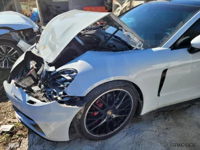 2018 Porsche Panamera VIN: