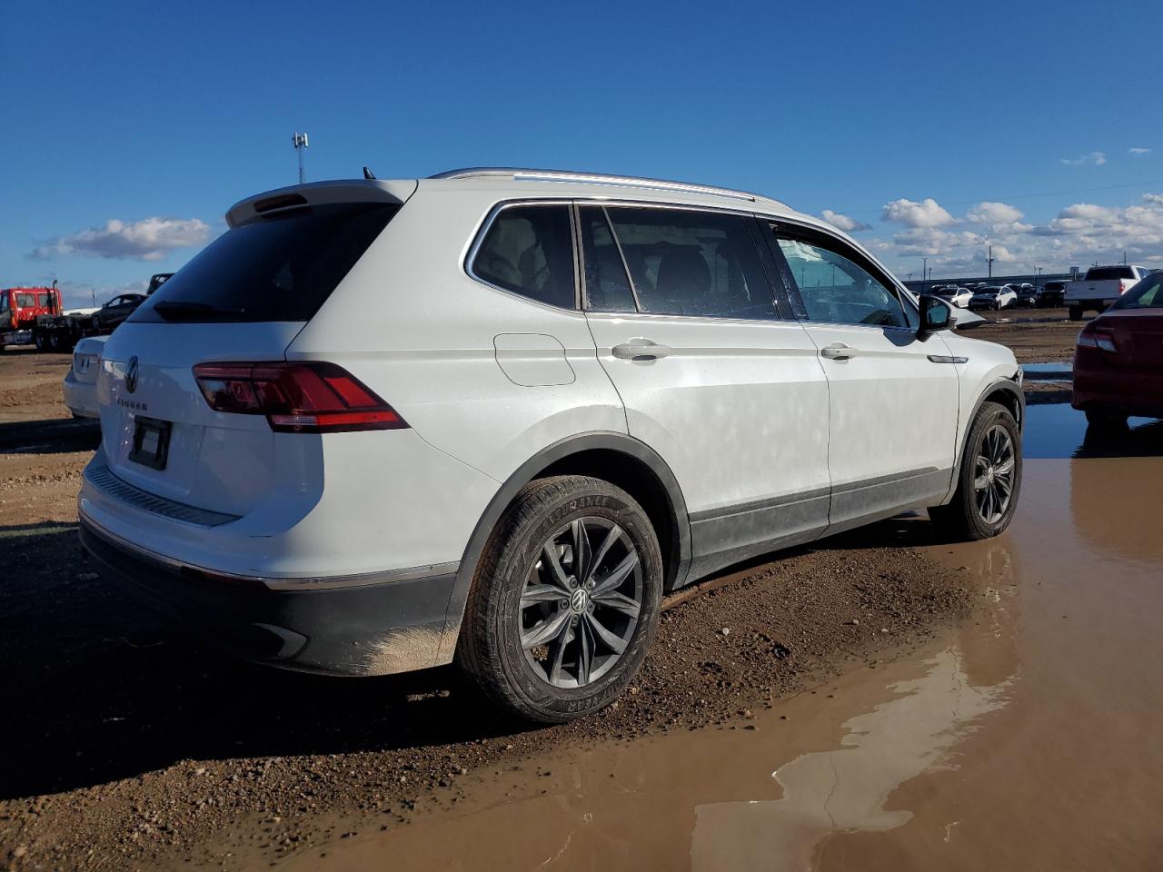 2023 VOLKSWAGEN TIGUAN SE VIN:3VVNB7AX0PM021587