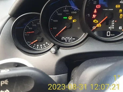 2015 Porsche Cayenne VIN: