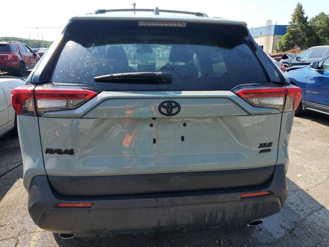 2022 TOYOTA RAV4 XLE VIN:2T3P1RFV2NW302900