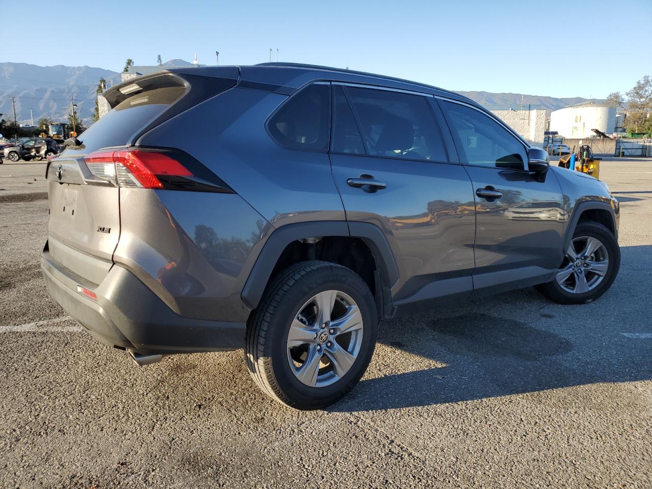 2022 TOYOTA RAV4 XLE VIN:2T3W1RFV3NW188160