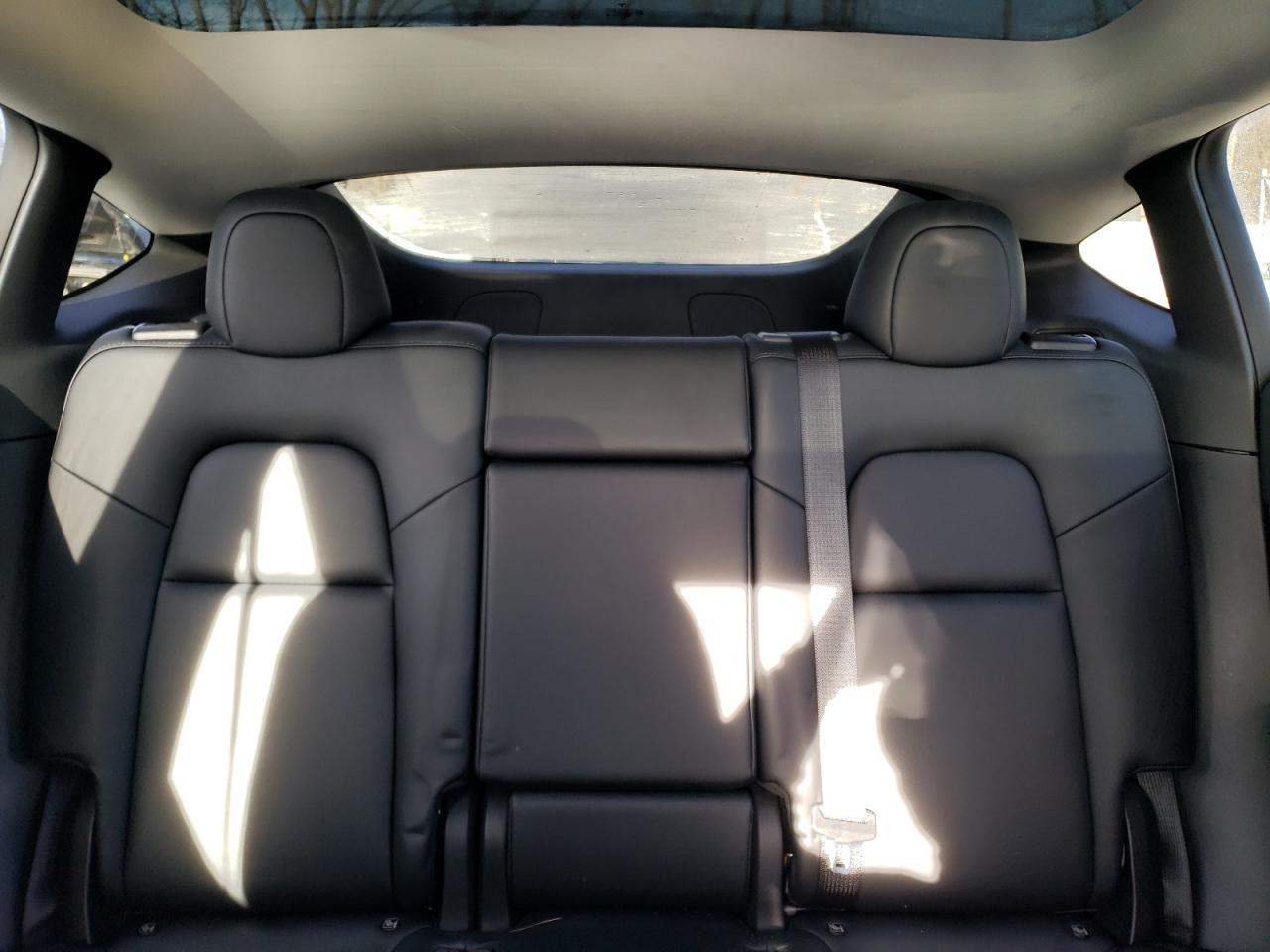 2022 TESLA MODEL Y  VIN:7SAYGDEE8NF435001