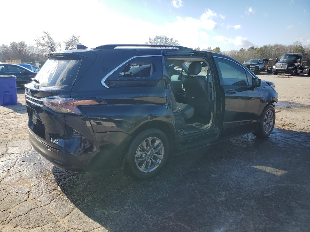 2023 TOYOTA SIENNA LE VIN:5TDBRKEC8PS147123