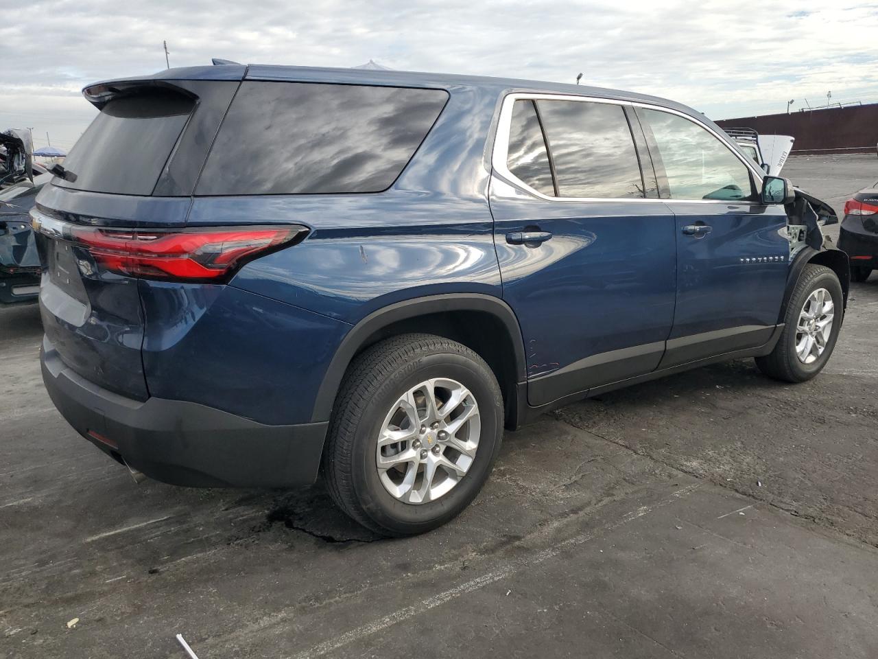 2023 CHEVROLET TRAVERSE LS VIN:1GNERFKW5PJ136328