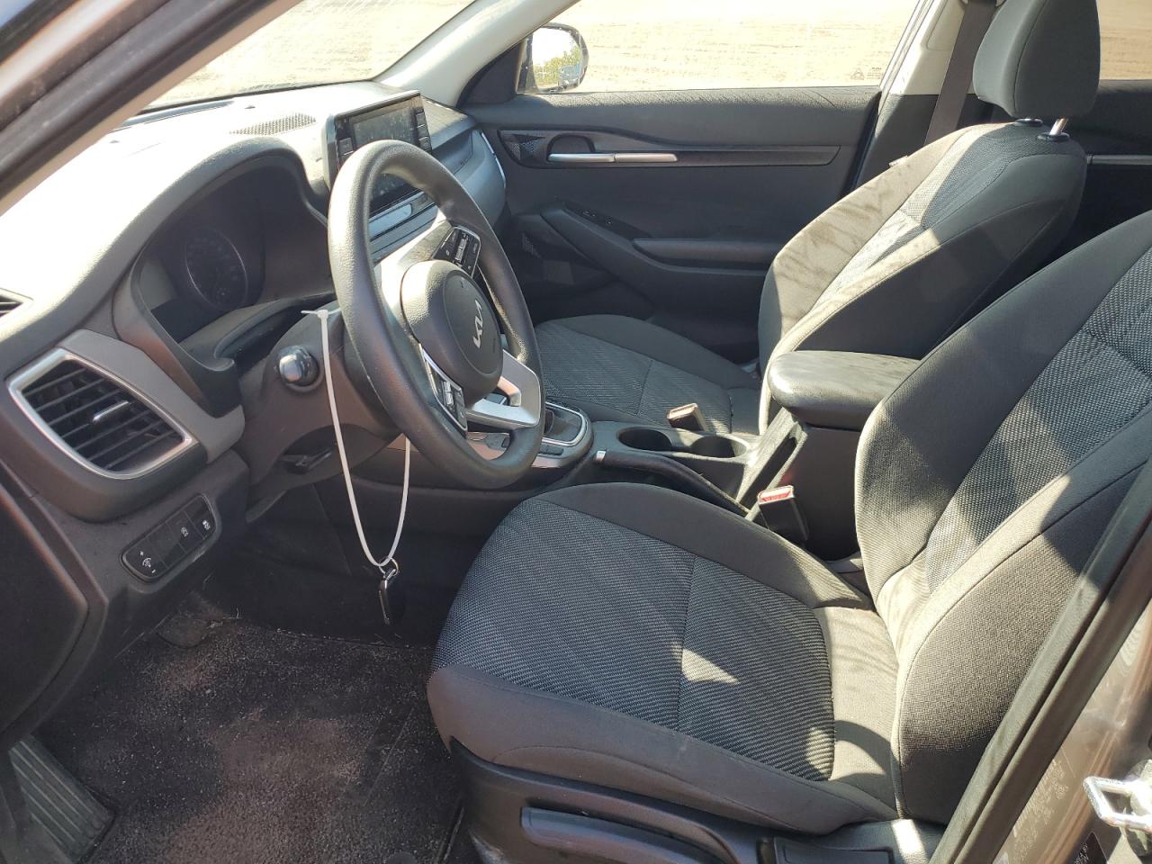 2022 KIA SELTOS LX VIN:KNDEPCAA9N7305263