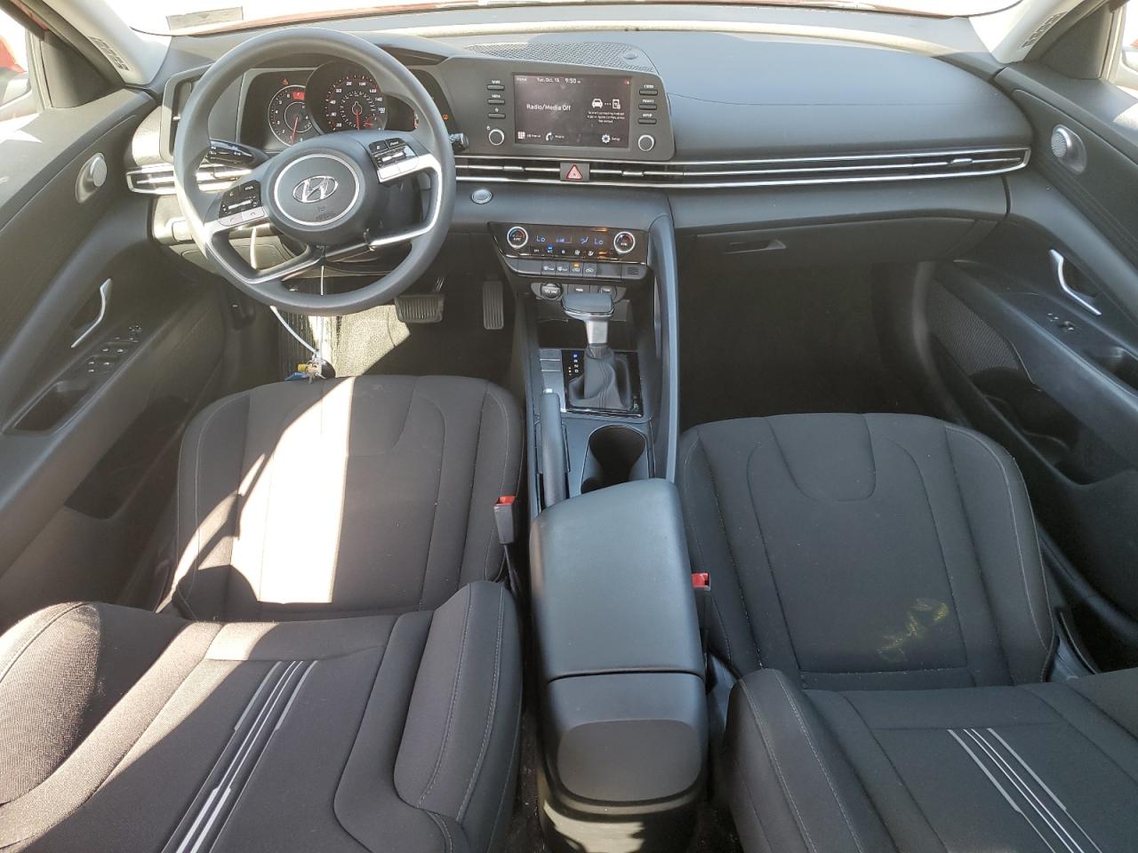 2022 HYUNDAI ELANTRA SEL VIN:5NPLM4AG7NH068326