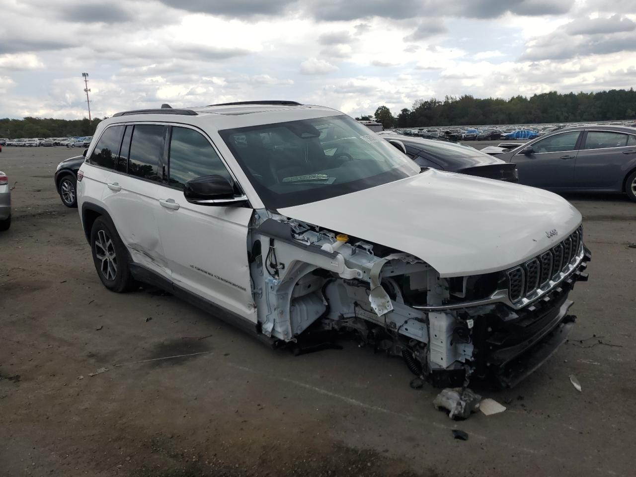 2024 JEEP GRAND CHEROKEE LIMITED VIN:1C4RJHBG7RC105286
