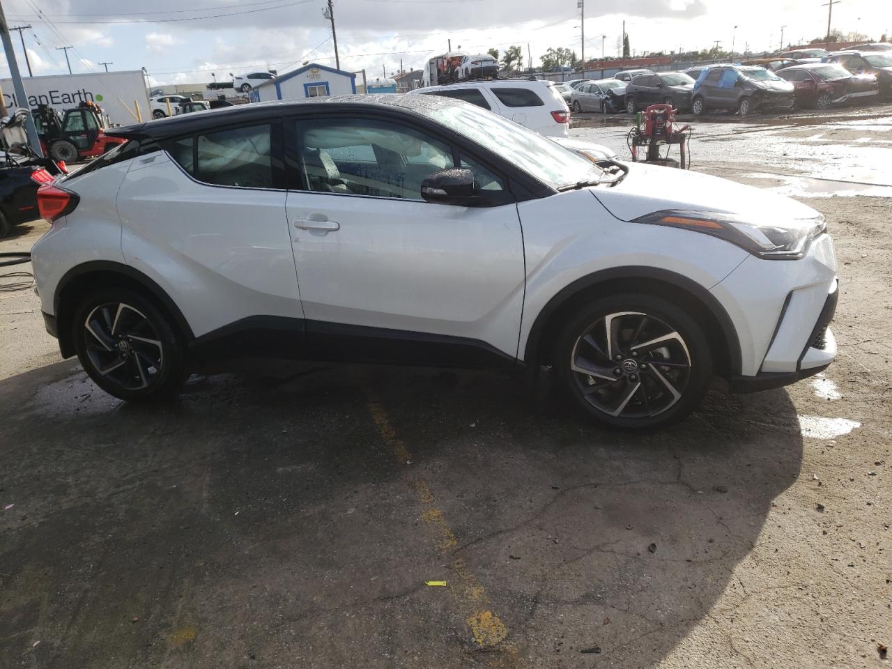 2022 TOYOTA C-HR XLE VIN:NMTKHMBX4NR147590