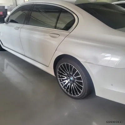 2018 BMW 740 WBA7E4102JGV27324 VIN:WBA7E4102JGV27324