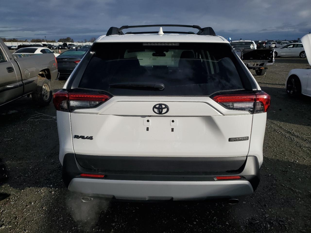 2024 TOYOTA RAV4 ADVENTURE VIN:2T3J1RFV0RW489615