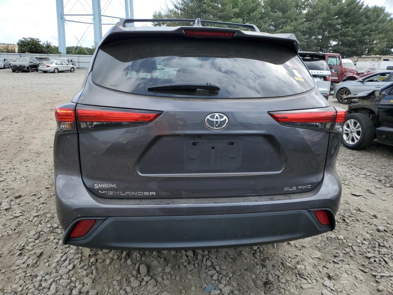 2022 TOYOTA HIGHLANDER XLE VIN:5TDHZRBH4NS217040