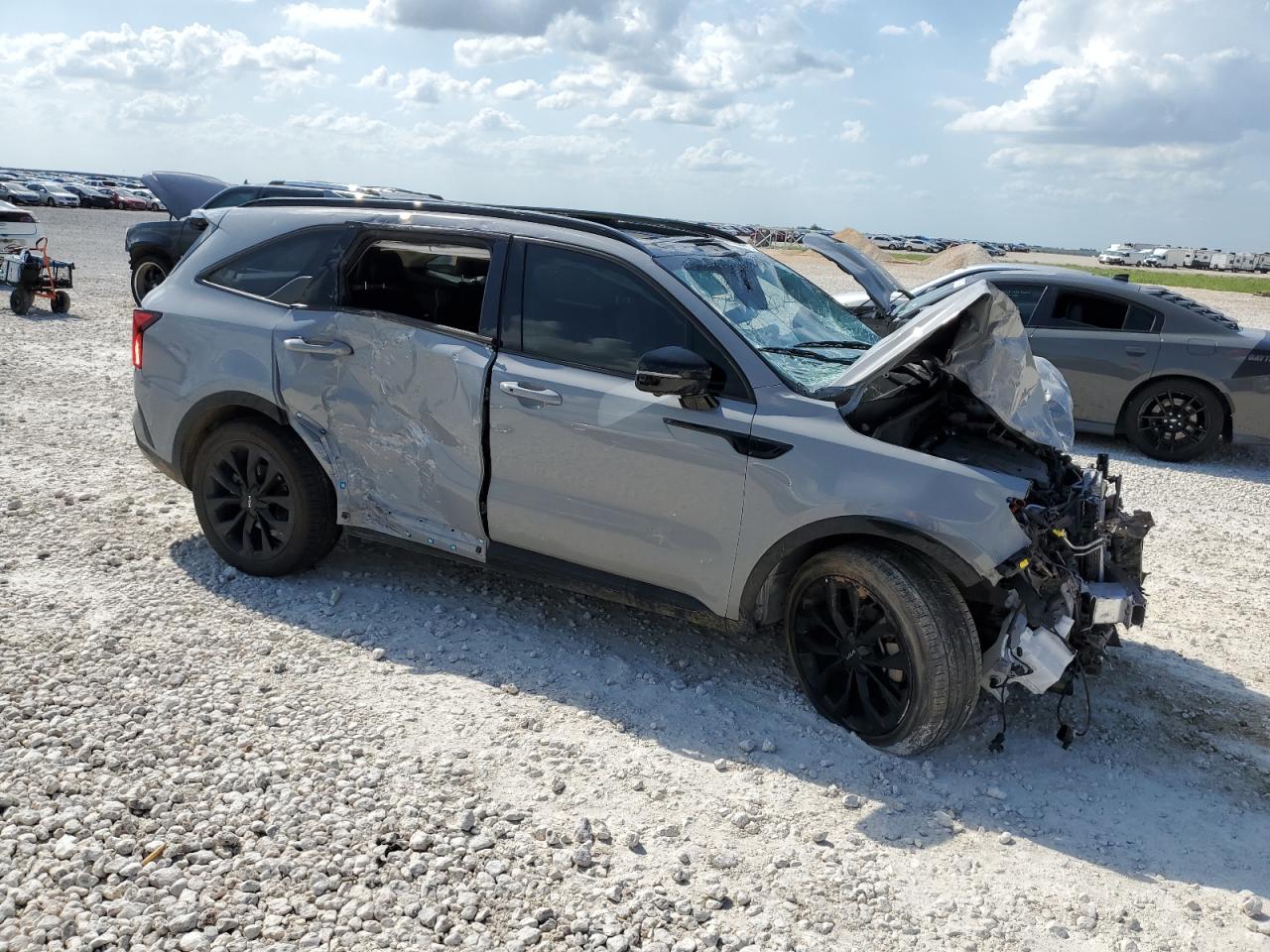 2022 KIA SORENTO SX VIN:5XYRK4LF2NG125723