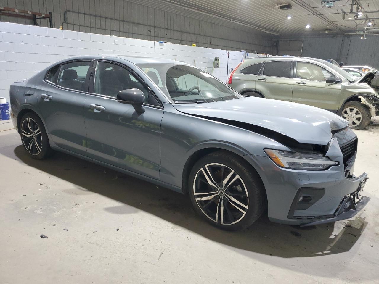 2022 VOLVO S60 B5 R-DESIGN VIN:7JRL12TMXNG160729