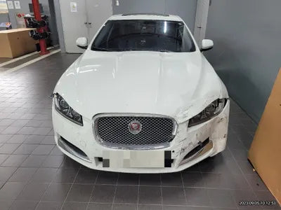 2014 Jaguar XF VIN: