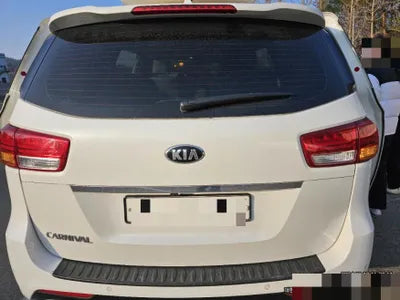 2015 Kia Carnival VIN: