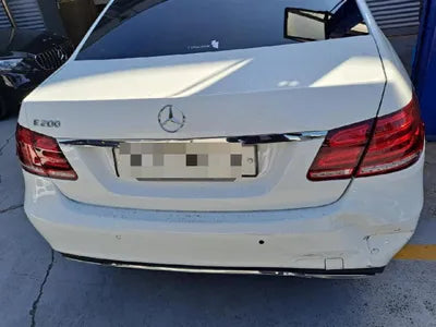 2015 Mercedes-Benz E 200 VIN: