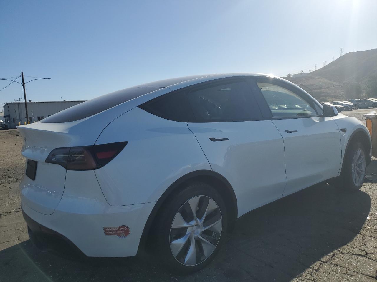 2023 TESLA MODEL Y  VIN:7SAYGDED3PF962910