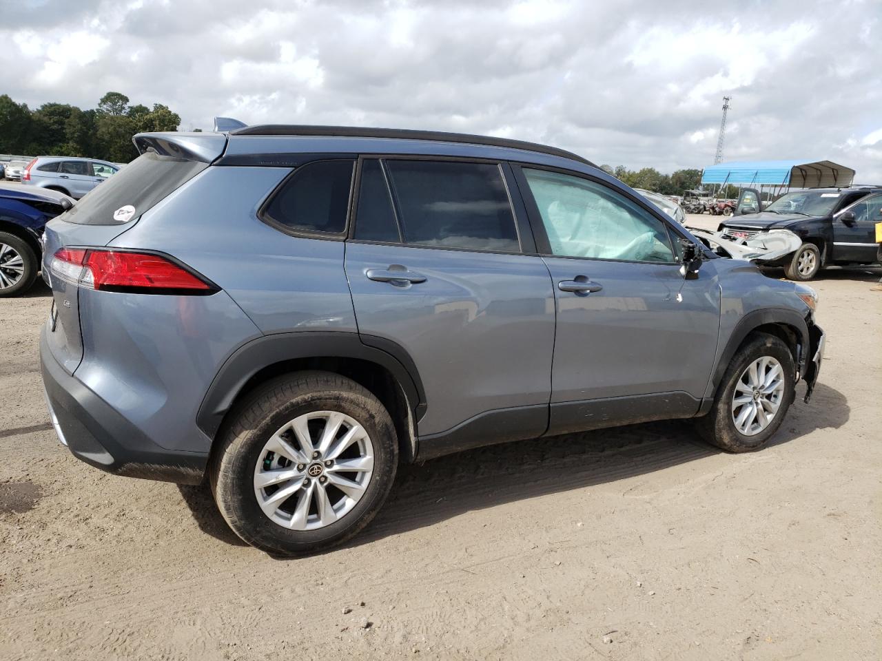 2022 TOYOTA COROLLA CROSS LE VIN:7MUBAAAG2NV012667