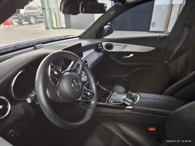 2020 Mercedes-Benz GLC 300 VIN: