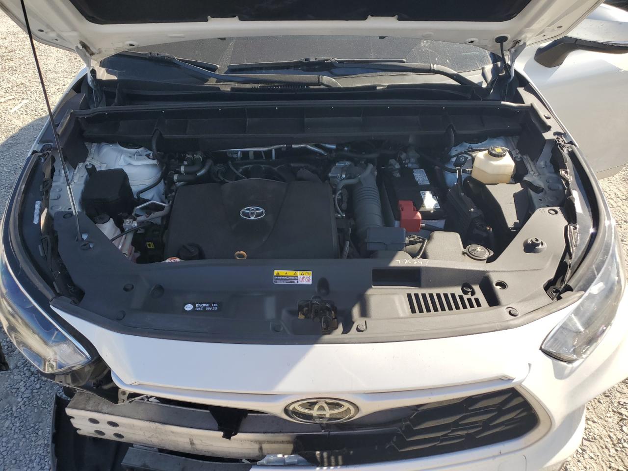 2022 TOYOTA HIGHLANDER XLE VIN:5TDGZRAH2NS542525