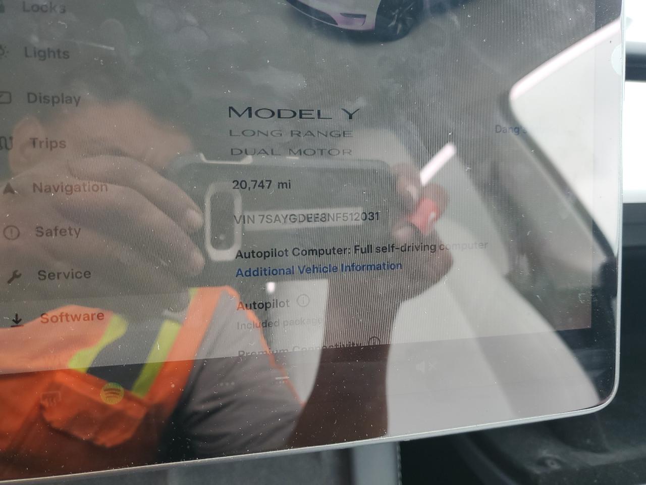 2022 TESLA MODEL Y  VIN:7SAYGDEE8NF512031