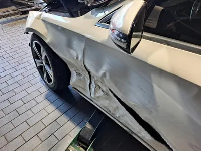 2016 Mercedes-Benz E 300 WDDZF4KB5HA121193 VIN:WDDZF4KB5HA121193