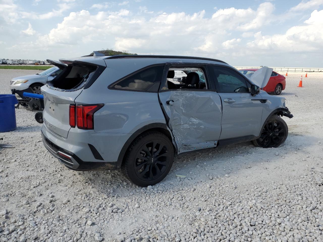 2022 KIA SORENTO SX VIN:5XYRK4LF2NG125723