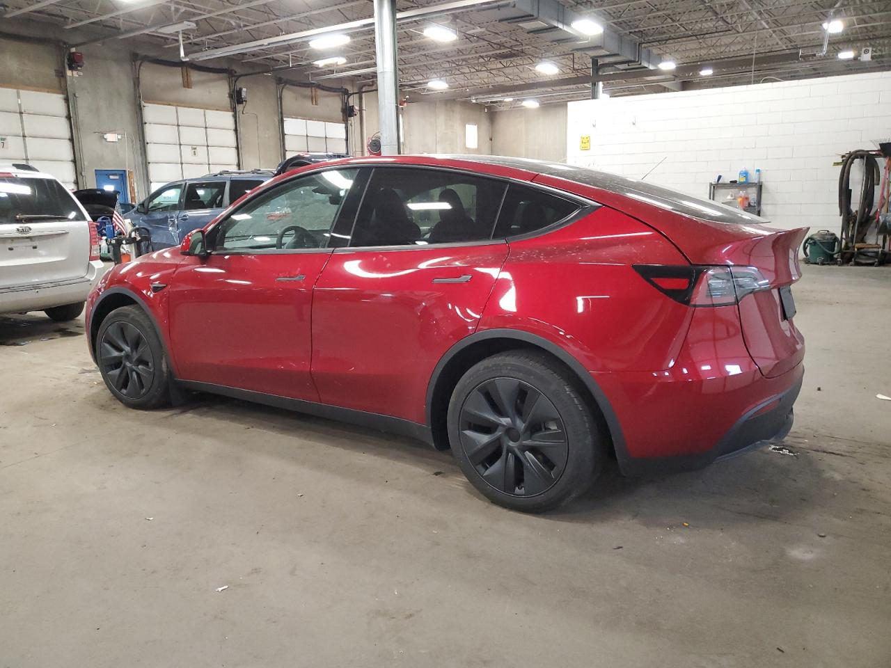 2024 TESLA MODEL Y  VIN:7SAYGDEE0RF177997