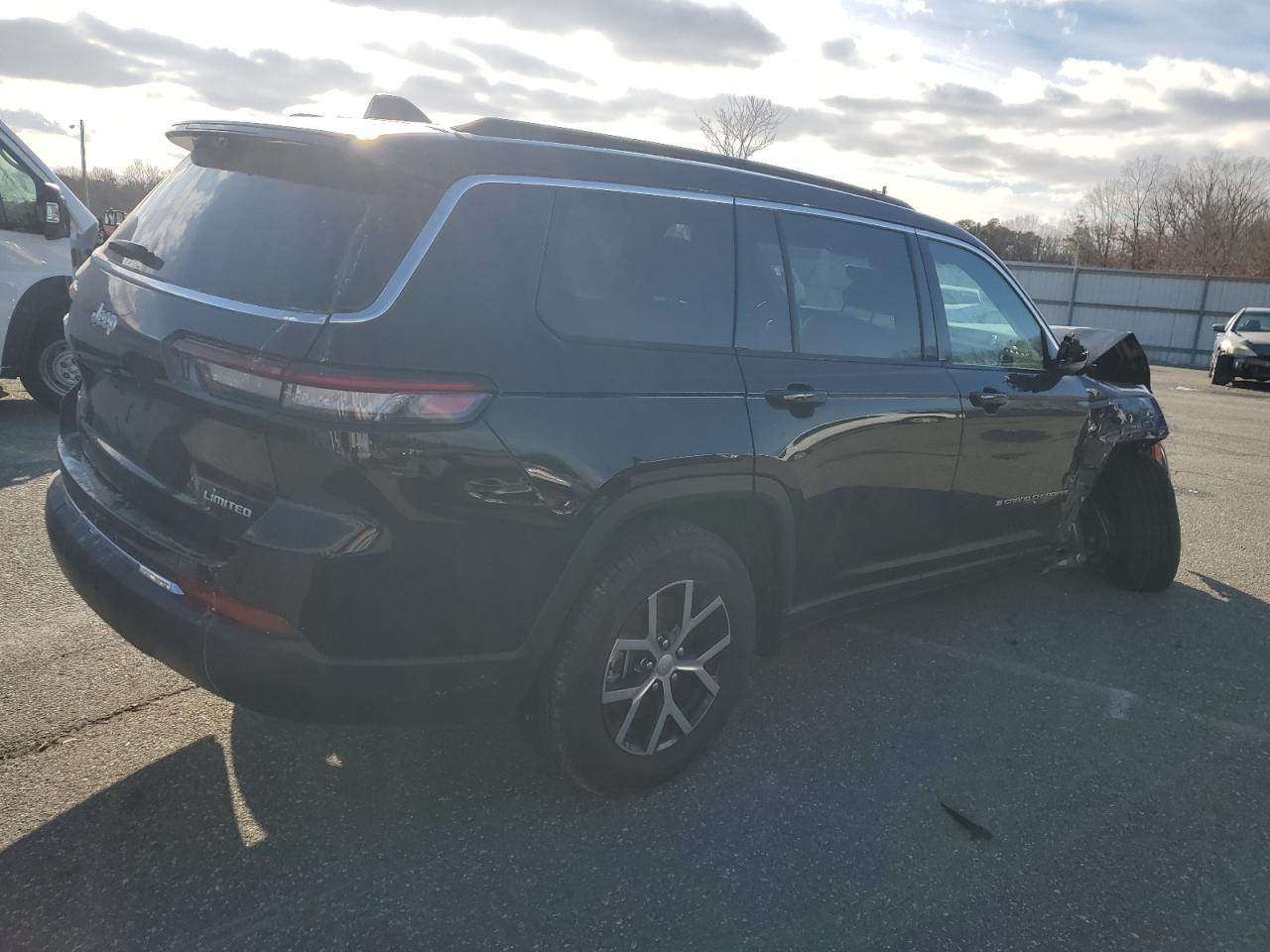 2024 JEEP GRAND CHEROKEE L LIMITED VIN:1C4RJKBG5R8602238