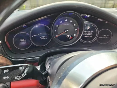 2018 Porsche Panamera VIN: