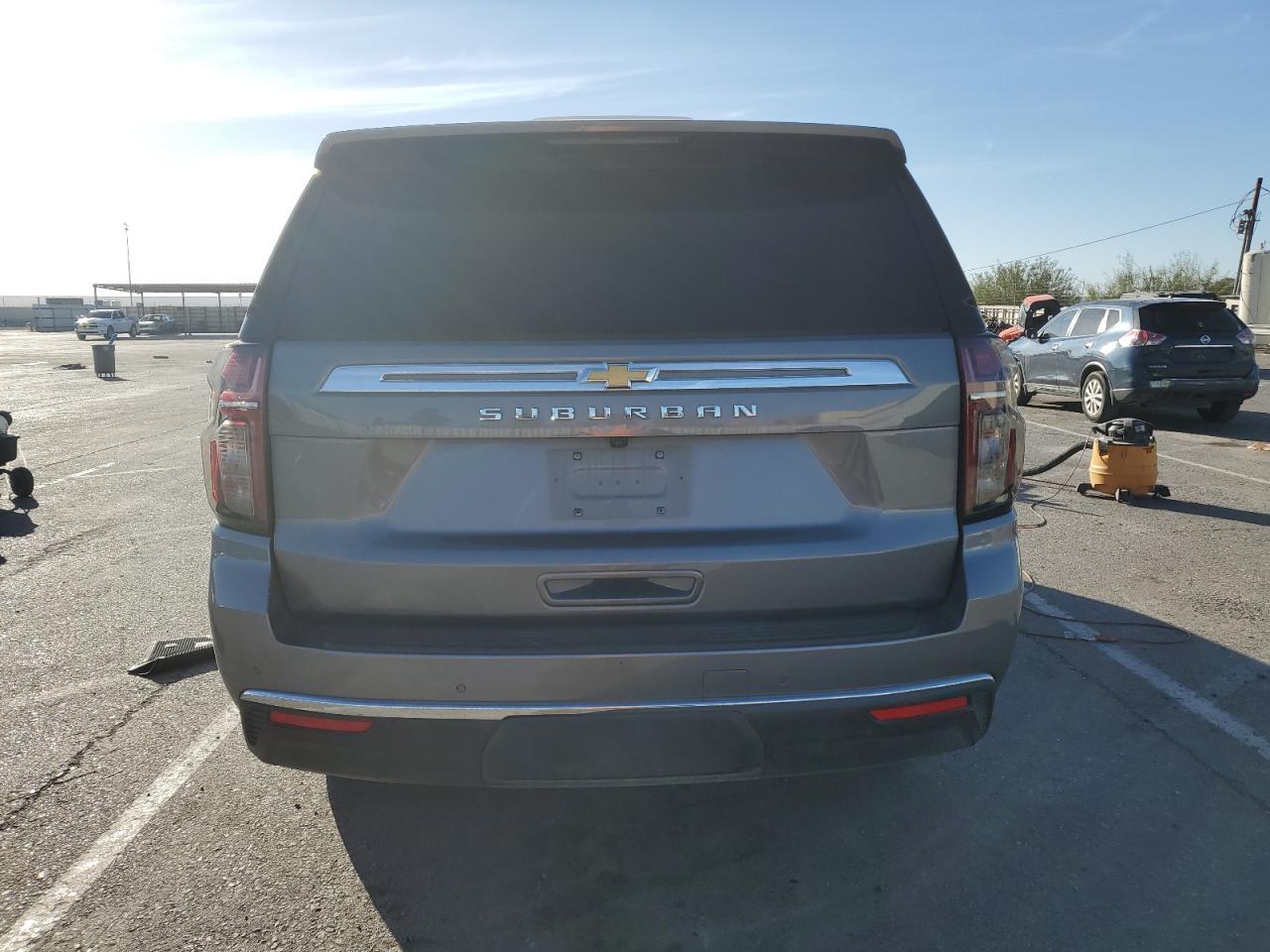 2022 CHEVROLET SUBURBAN C1500 LS VIN:1GNSCBKD0NR333272