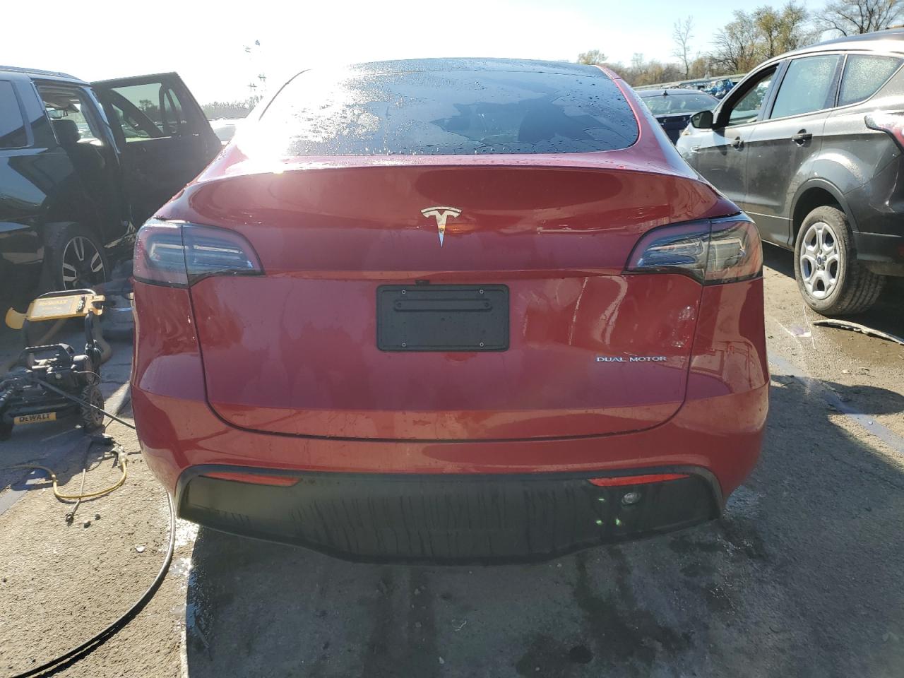 2023 TESLA MODEL Y  VIN:7SAYGDEE9PA192640