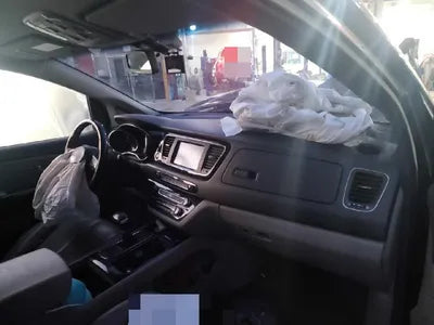 2017 Kia Carnival VIN: