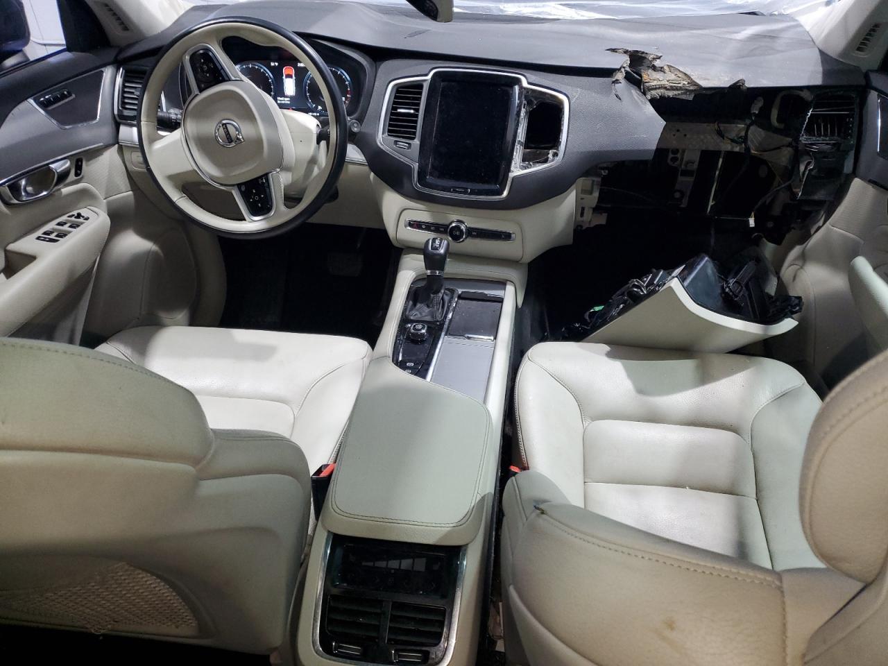 2022 VOLVO XC90 T5 MOMENTUM VIN:YV4102PK2N1785627