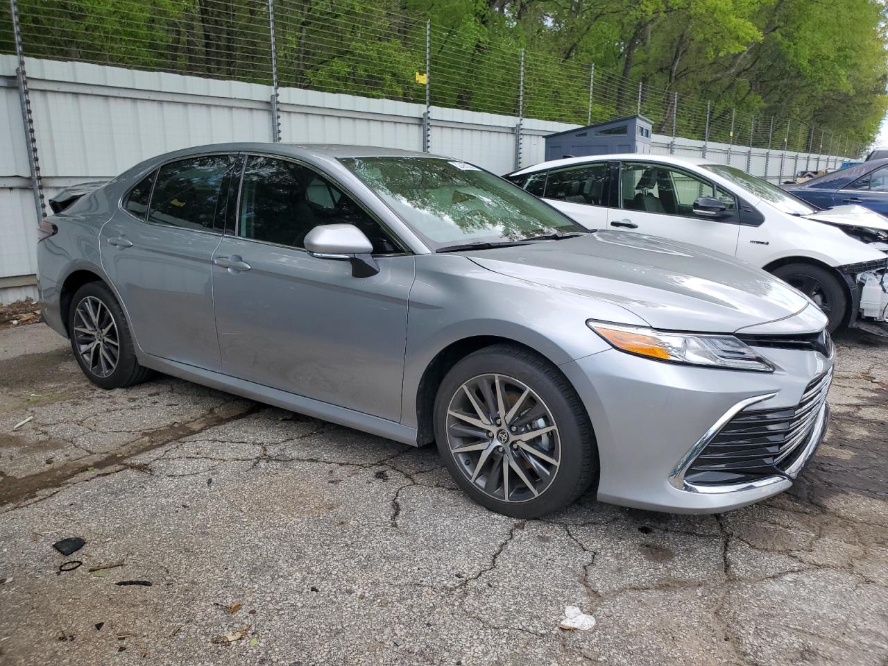 2024 TOYOTA CAMRY XLE VIN:4T1F11AK2RU887079