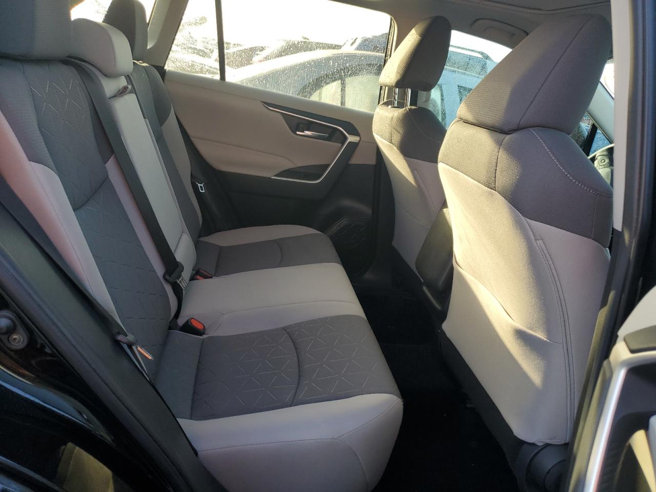 2022 TOYOTA RAV4 XLE VIN:2T3W1RFV1NW194569