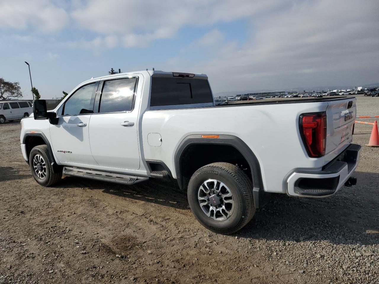 2022 GMC SIERRA K3500 AT4 VIN:1GT49VE77NF244999