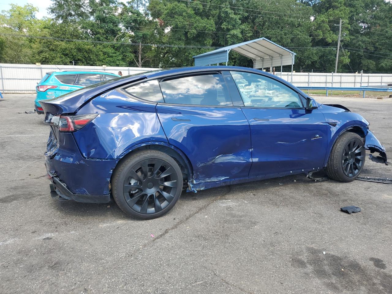 2023 TESLA MODEL Y  VIN:7SAYGDEE8PF750108