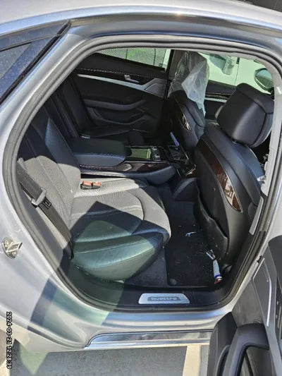 2015 Audi A8 WAUZZZ4H9FN026557 VIN:WAUZZZ4H9FN026557