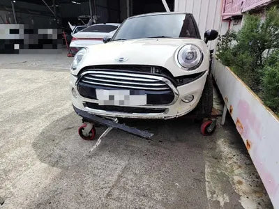 2017 MINI Cooper VIN: