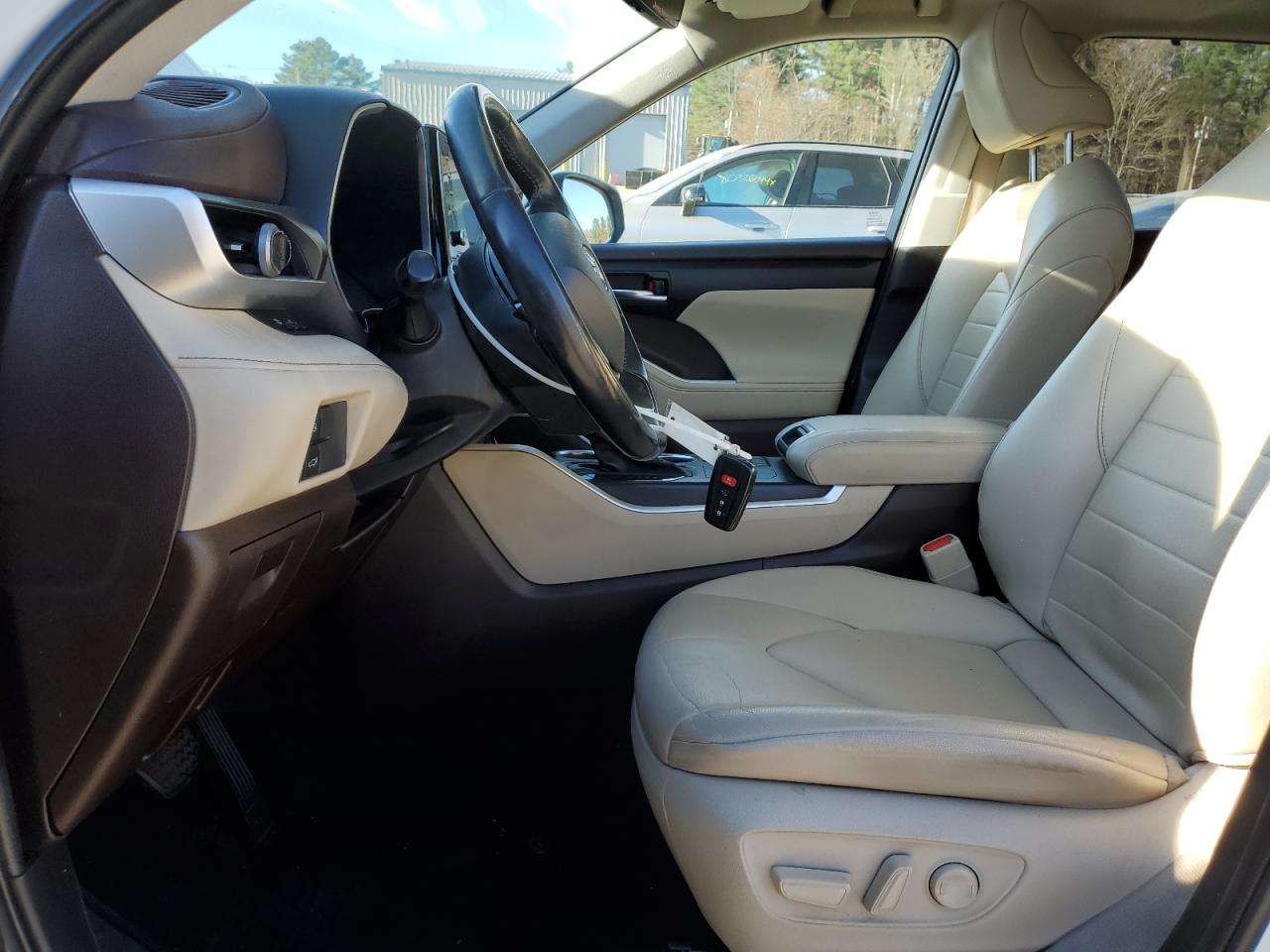 2022 TOYOTA HIGHLANDER HYBRID XLE VIN:5TDHBRCHXNS538969