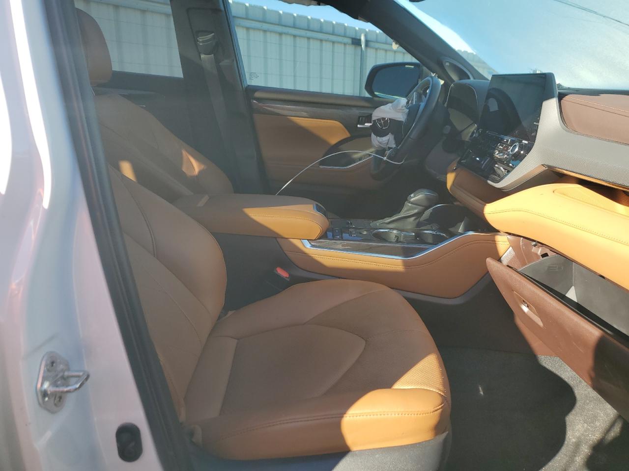 2022 TOYOTA HIGHLANDER PLATINUM VIN:5TDFZRAH8NS101655