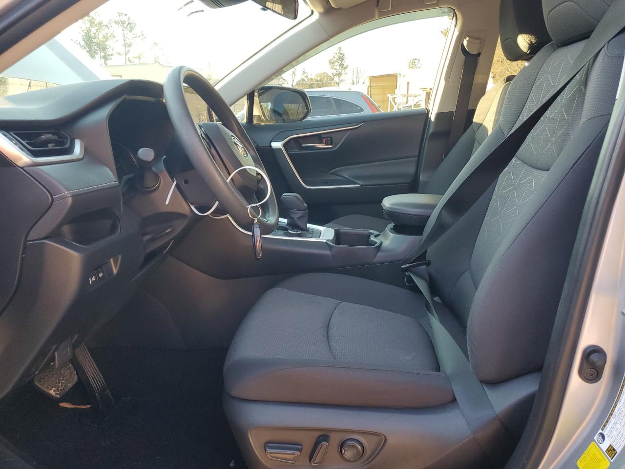 2023 TOYOTA RAV4 XLE VIN:JTMRWRFV5PD192712