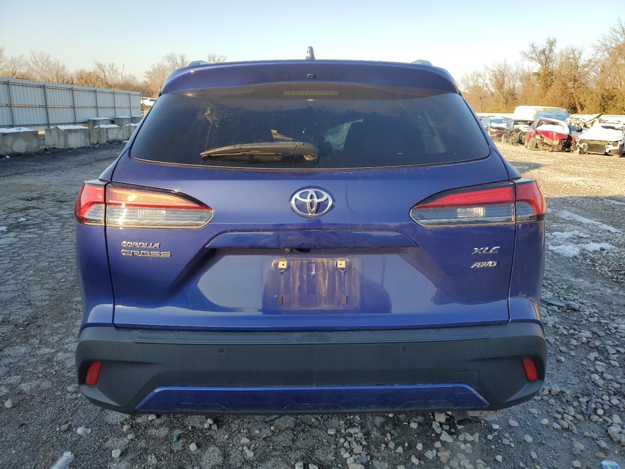 2022 TOYOTA COROLLA CROSS XLE VIN:7MUDAABG4NV016243